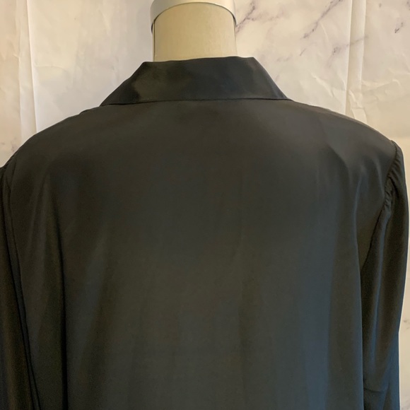Vintage | Black Pearl Detailed Button-Down Blouse - Picture 9 of 12